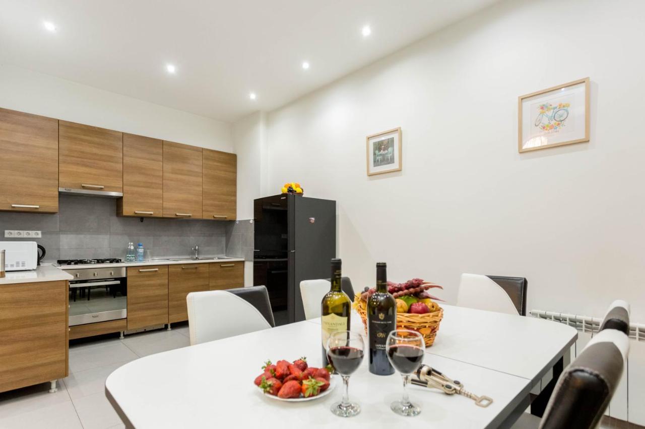 Apartment In The City Center Lll Tbiliszi Kültér fotó