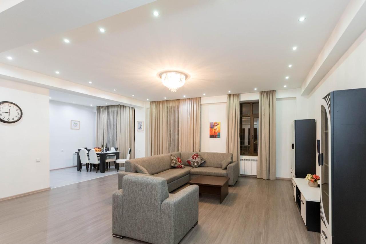Apartment In The City Center Lll Tbiliszi Kültér fotó
